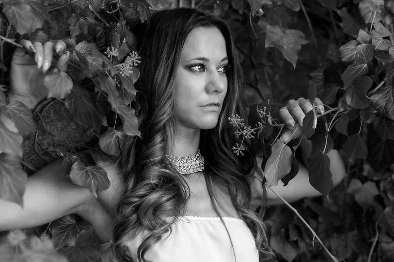 schwarz-weiss-portraitfotos-fotostudio-kalletal